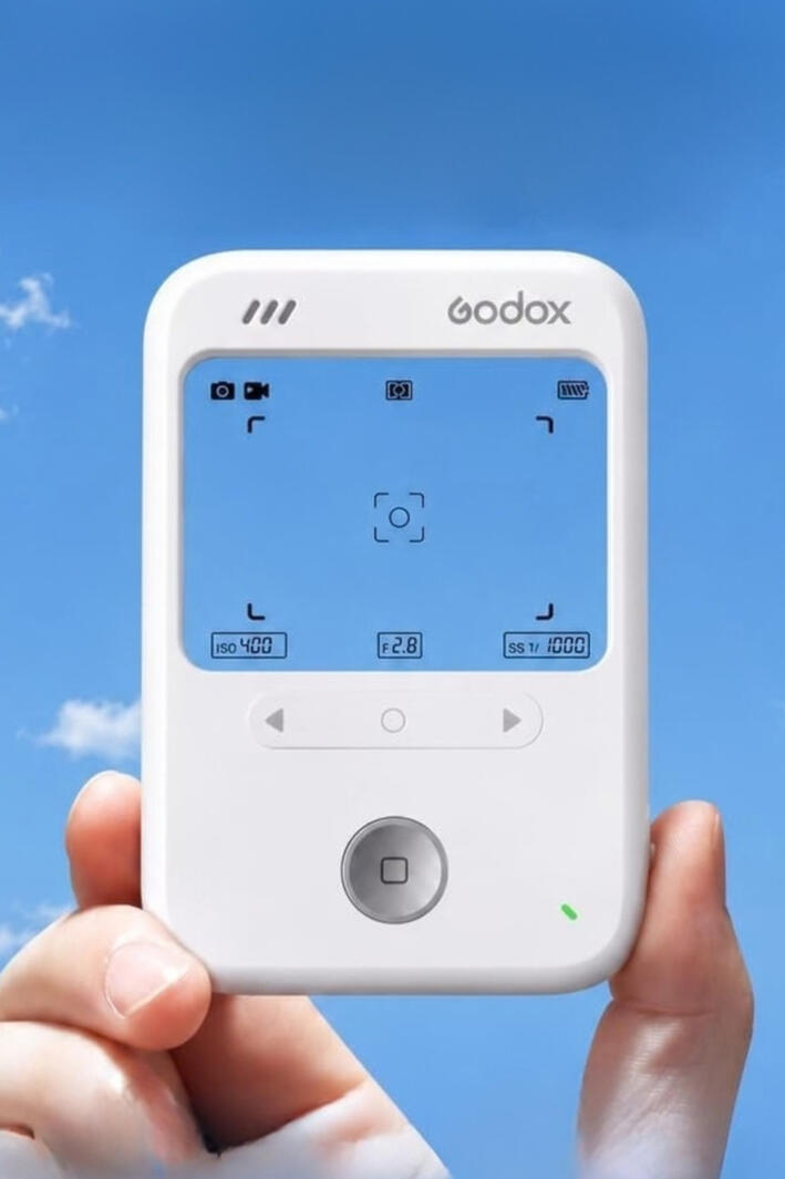 Godox C100 The Godox C100 is a 65g pocket camera with a transparent viewfinder, built-in light meter, four aspect ratios, and USB-C phone sharing, all in one of the slimmest, coolest camera bodies we have ever seen. A pre-installed TF card means zero setup. Just shoo